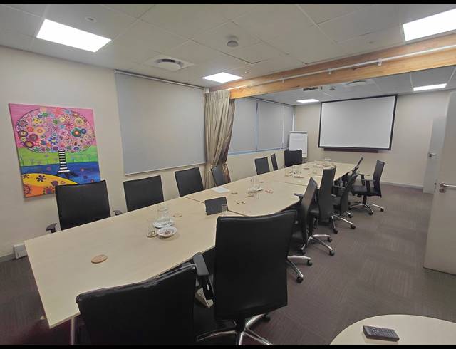253M² OFFICE TO LET IN MIDRIDGE PARK